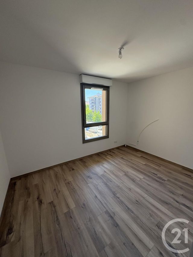 Appartement T5 à vendre - 5 pièces - 111.97 m2 - ANNECY - 74 - RHONE-ALPES - Century 21 Cd Immo
