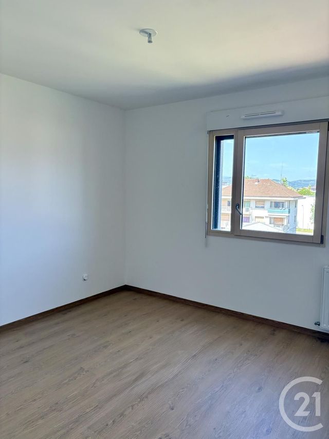 Appartement T3 à vendre - 3 pièces - 74.01 m2 - MEYTHET - 74 - RHONE-ALPES - Century 21 Cd Immo