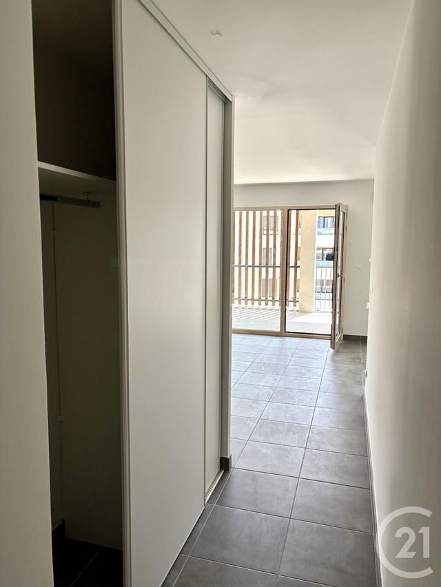 Appartement T3 à vendre - 3 pièces - 74.01 m2 - MEYTHET - 74 - RHONE-ALPES - Century 21 Cd Immo