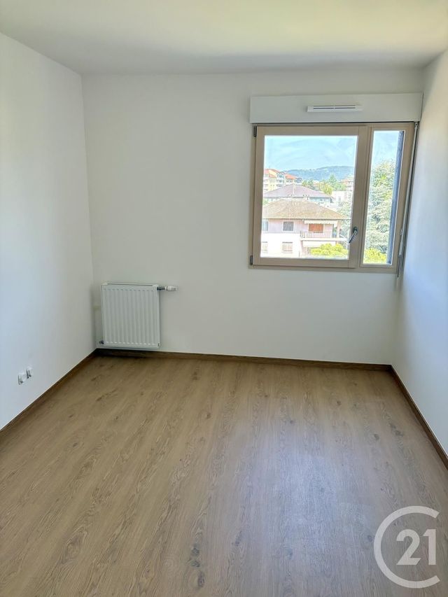 Appartement T3 à vendre - 3 pièces - 74.01 m2 - MEYTHET - 74 - RHONE-ALPES - Century 21 Cd Immo