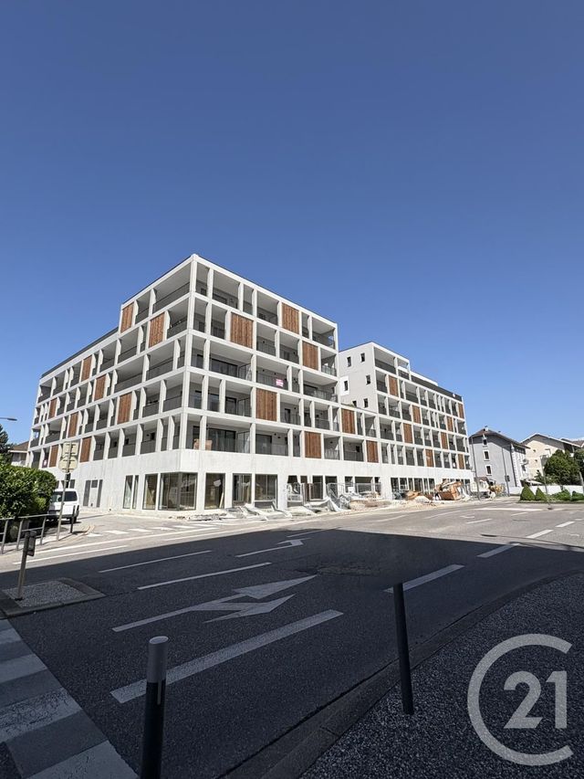 Appartement T5 à vendre - 5 pièces - 135.86 m2 - MEYTHET - 74 - RHONE-ALPES - Century 21 Cd Immo