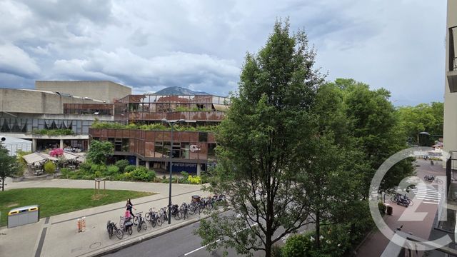 Appartement F3 à louer - 3 pièces - 80.0 m2 - ANNECY - 74 - RHONE-ALPES - Century 21 Cd Immo