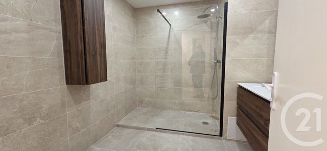 Appartement T4 à louer - 4 pièces - 86.36 m2 - ANNECY - 74 - RHONE-ALPES - Century 21 Cd Immo