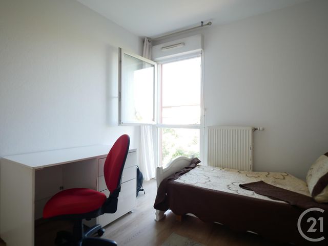 Afficher la photo en grand Appartement F4 à vendre - 4 pièces - 84.56 m2 - MEYTHET - 74 - RHONE-ALPES - Century 21 Cd Immo