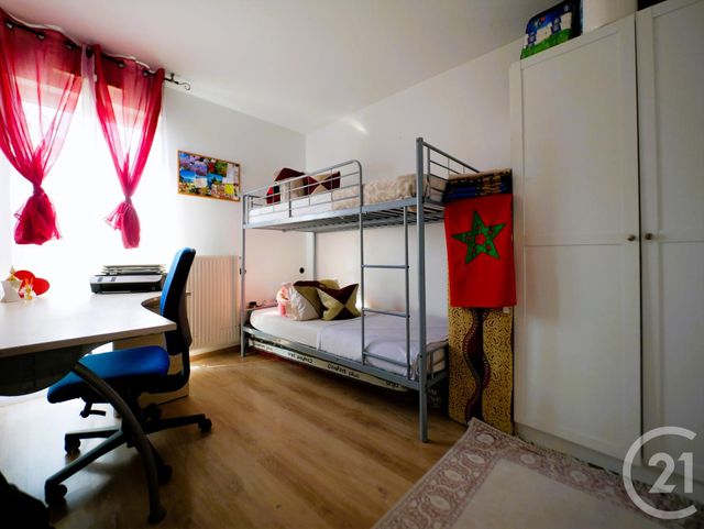 Afficher la photo en grand Appartement F4 à vendre - 4 pièces - 84.56 m2 - MEYTHET - 74 - RHONE-ALPES - Century 21 Cd Immo