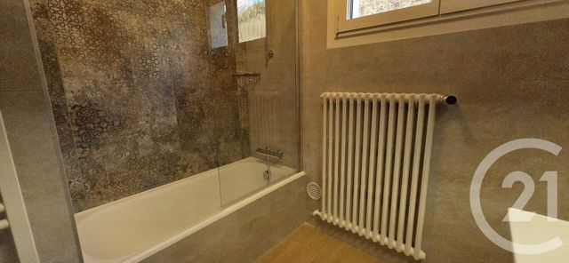 Appartement F4 à louer - 4 pièces - 86.0 m2 - THONES - 74 - RHONE-ALPES - Century 21 Cd Immo