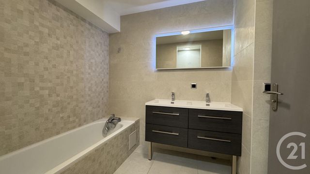 Appartement T4 à vendre - 4 pièces - 87.83 m2 - ANNECY - 74 - RHONE-ALPES - Century 21 Cd Immo