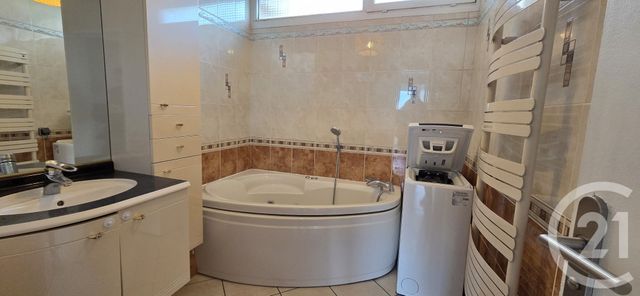 Appartement T4 à louer - 4 pièces - 79.38 m2 - ANNECY LE VIEUX - 74 - RHONE-ALPES - Century 21 Cd Immo