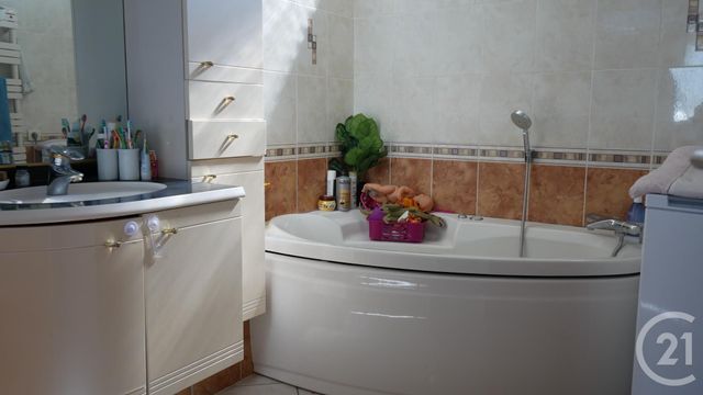 Appartement T4 à louer - 4 pièces - 79.38 m2 - ANNECY LE VIEUX - 74 - RHONE-ALPES - Century 21 Cd Immo