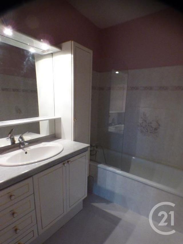 Appartement F3 à louer - 3 pièces - 57.32 m2 - POISY - 74 - RHONE-ALPES - Century 21 Cd Immo