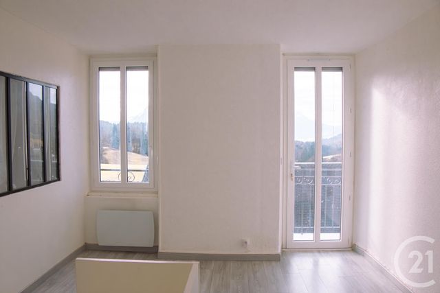 Appartement F1 à louer - 1 pièce - 25.65 m2 - LESCHAUX - 74 - RHONE-ALPES - Century 21 Cd Immo
