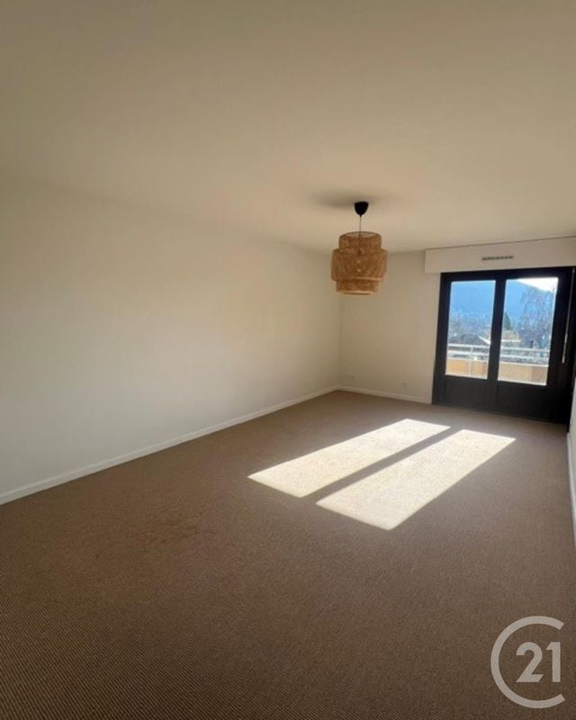 Appartement à louer - 2 pièces - 63.46 m2 - ANNECY LE VIEUX - 74 - RHONE-ALPES - Century 21 Cd Immo