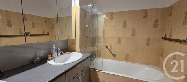 Appartement F2 à louer - 2 pièces - 78.81 m2 - RUMILLY - 74 - RHONE-ALPES - Century 21 Cd Immo