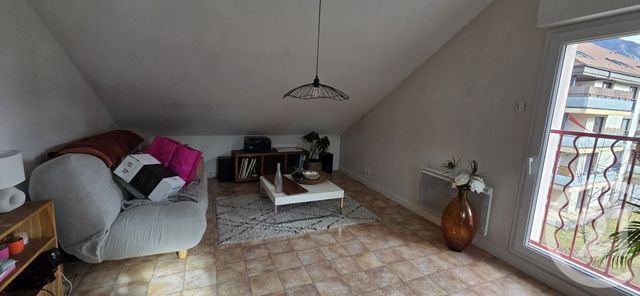 Appartement F1 bis à louer - 2 pièces - 32.5 m2 - ANNECY - 74 - RHONE-ALPES - Century 21 Cd Immo
