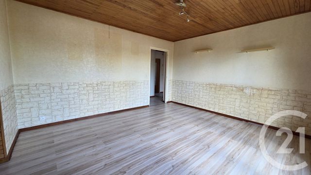 Appartement F3 à louer - 3 pièces - 82.68 m2 - SILLINGY - 74 - RHONE-ALPES - Century 21 Cd Immo