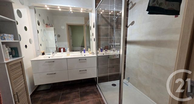 Appartement T3 à louer - 3 pièces - 81.14 m2 - RUMILLY - 74 - RHONE-ALPES - Century 21 Cd Immo