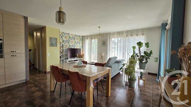 Appartement T3 à louer - 3 pièces - 81.14 m2 - RUMILLY - 74 - RHONE-ALPES - Century 21 Cd Immo