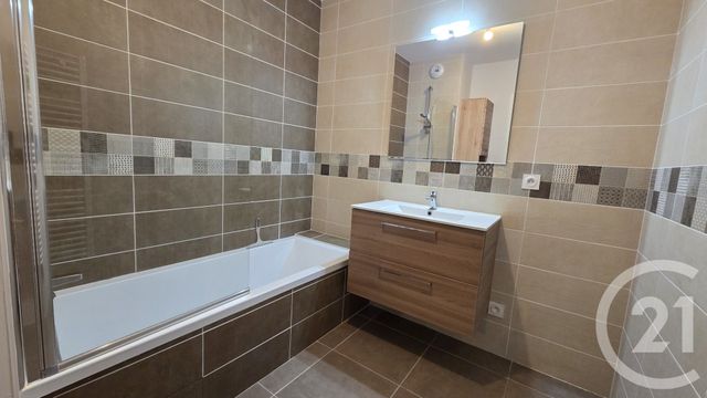 Appartement F3 à louer - 3 pièces - 61.12 m2 - CRAN GEVRIER - 74 - RHONE-ALPES - Century 21 Cd Immo