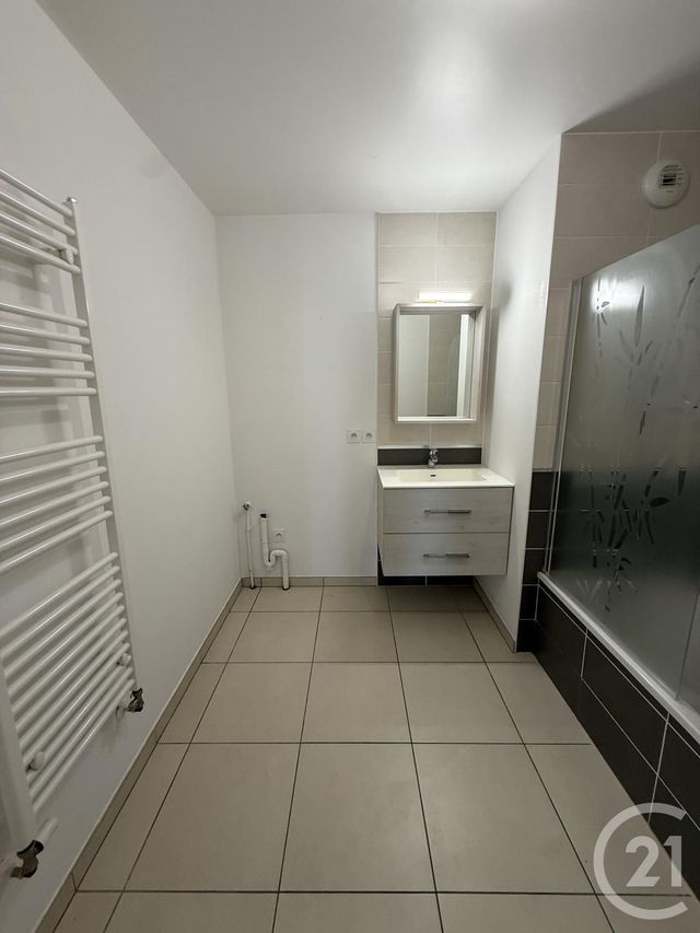 Appartement F4 à vendre - 4 pièces - 84.43 m2 - POISY - 74 - RHONE-ALPES - Century 21 Cd Immo