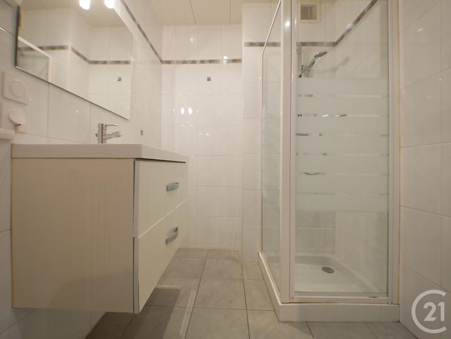 Appartement F2 à louer - 2 pièces - 52.41 m2 - RUMILLY - 74 - RHONE-ALPES - Century 21 Cd Immo