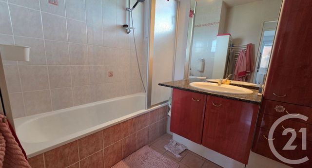 Appartement F3 à louer - 3 pièces - 60.29 m2 - POISY - 74 - RHONE-ALPES - Century 21 Cd Immo