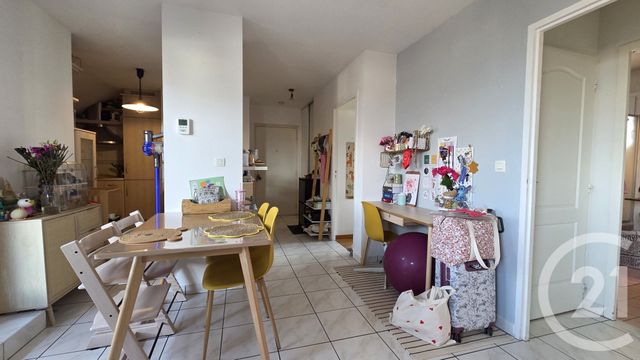 Appartement F3 à louer - 3 pièces - 60.29 m2 - POISY - 74 - RHONE-ALPES - Century 21 Cd Immo