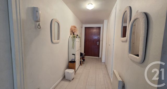 Appartement F3 à louer - 3 pièces - 90.28 m2 - ANNECY - 74 - RHONE-ALPES - Century 21 Cd Immo