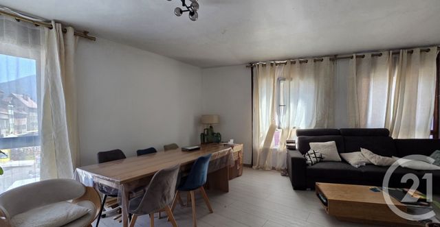 Appartement F3 à louer - 3 pièces - 90.28 m2 - ANNECY - 74 - RHONE-ALPES - Century 21 Cd Immo