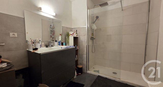 Appartement F3 à louer - 3 pièces - 90.28 m2 - ANNECY - 74 - RHONE-ALPES - Century 21 Cd Immo