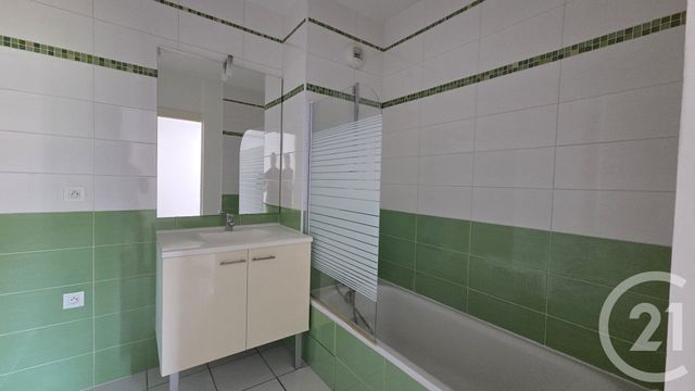Appartement F2 à louer - 2 pièces - 45.75 m2 - SEYNOD - 74 - RHONE-ALPES - Century 21 Cd Immo
