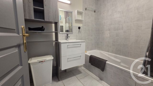 Appartement F2 à louer - 3 pièces - 48.04 m2 - RUMILLY - 74 - RHONE-ALPES - Century 21 Cd Immo