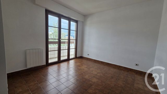 Appartement F4 à louer - 4 pièces - 87.03 m2 - ANNECY - 74 - RHONE-ALPES - Century 21 Cd Immo