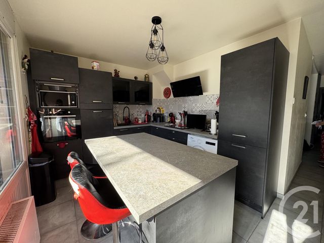Appartement à vendre - 3 pièces - 83.95 m2 - MEYTHET - 74 - RHONE-ALPES - Century 21 Cd Immo