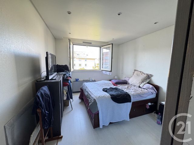 Appartement à vendre - 3 pièces - 83.95 m2 - MEYTHET - 74 - RHONE-ALPES - Century 21 Cd Immo