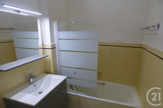 Appartement T3 à louer - 3 pièces - 72.05 m2 - ANNECY - 74 - RHONE-ALPES - Century 21 Cd Immo