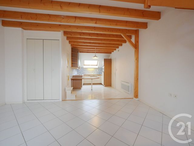 Appartement F1bis à louer - 2 pièces - 41.9 m2 - POISY - 74 - RHONE-ALPES - Century 21 Cd Immo