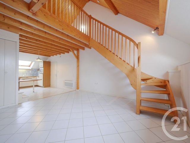 Appartement F1Bis à louer POISY
