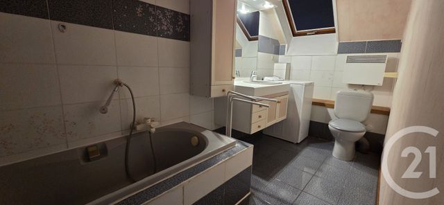 Appartement F1bis à louer - 2 pièces - 41.9 m2 - POISY - 74 - RHONE-ALPES - Century 21 Cd Immo